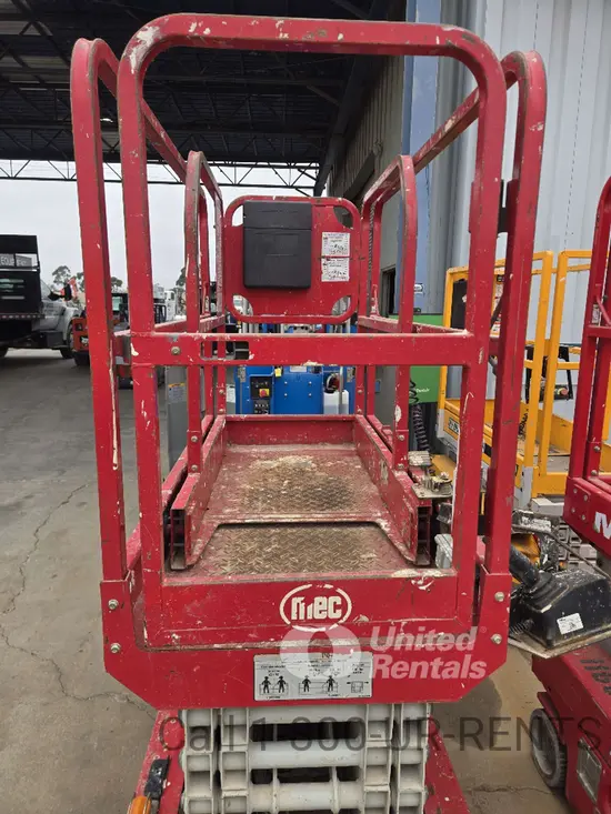 2018 MEC MICRO 19 Scissor Lift