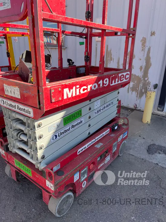 2018 MEC MICRO 19 Scissor Lift
