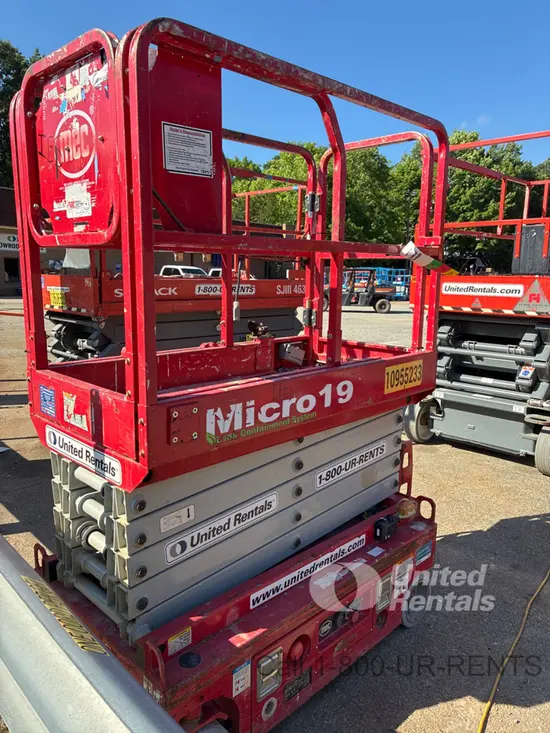 2019 MEC MICRO 19 Scissor Lift