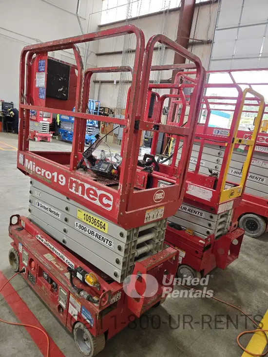 2019 MEC MICRO 19 Scissor Lift