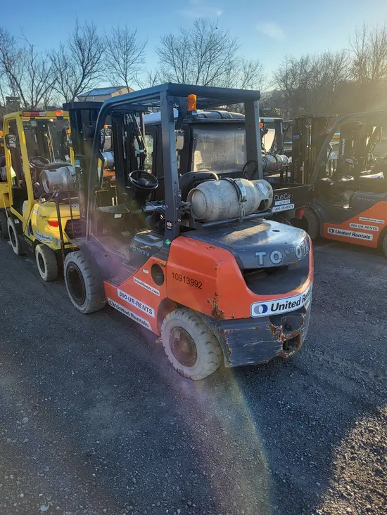 2019 Toyota 8FGU30 Warehouse Forklift