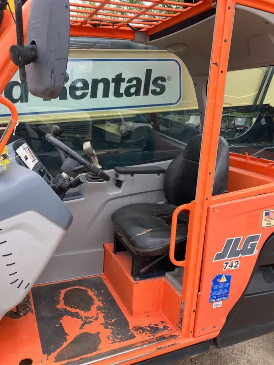 2017 JLG 742 Forklift