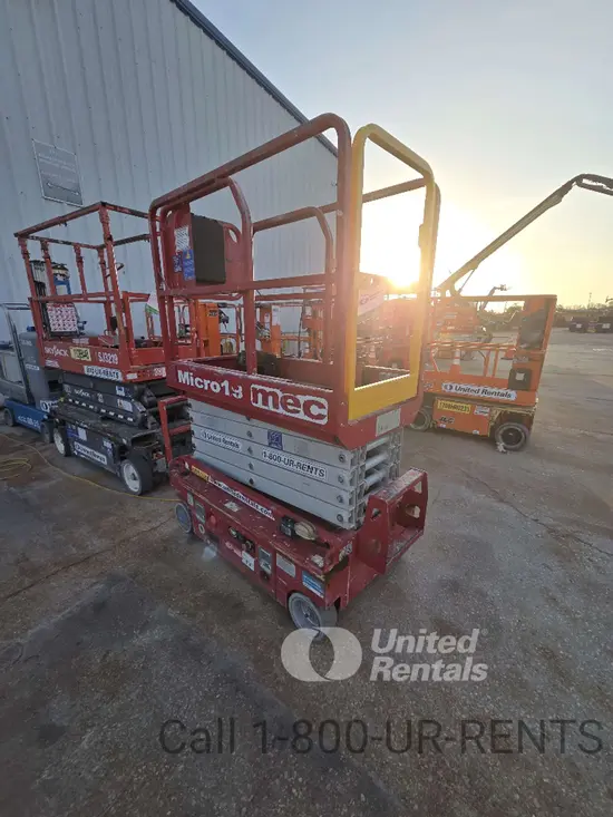 2018 MEC MICRO 19 Scissor Lift