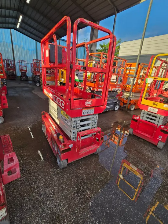 2019 MEC MICRO 19 Scissor Lift