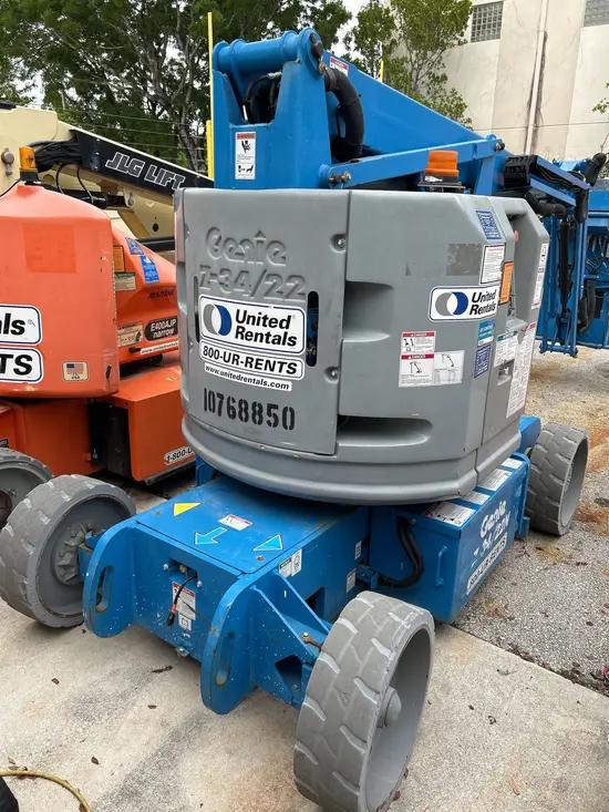 2018 Genie Z-34/22N Articulating Boom Lift