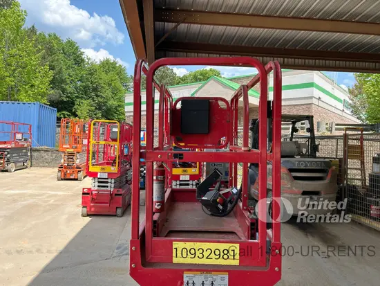 2019 MEC MICRO 19 Scissor Lift