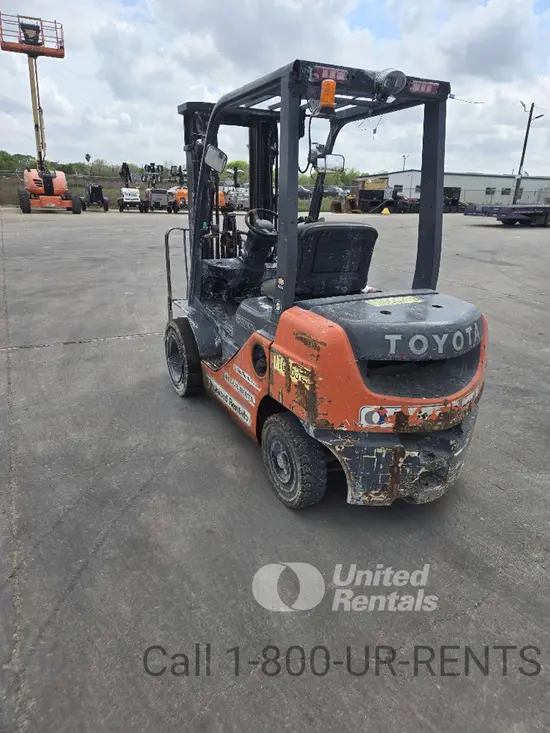 2020 Toyota 8FDU25 Warehouse Forklift