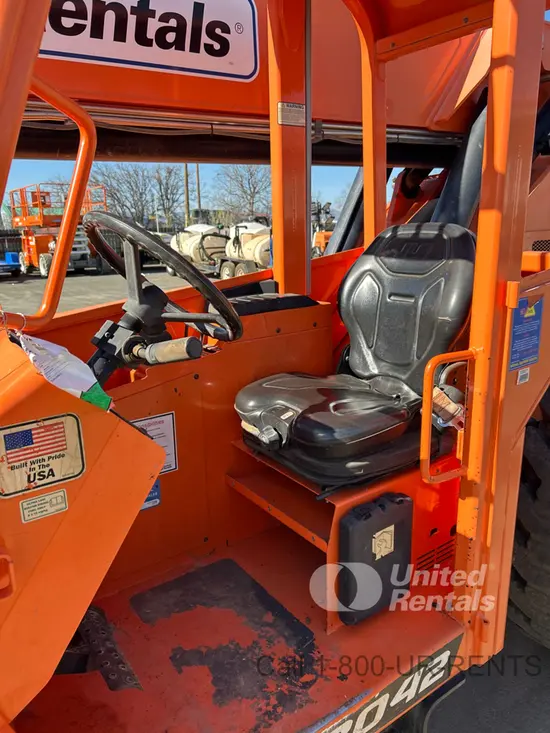 2018 SKYTRAK 8042 Forklift