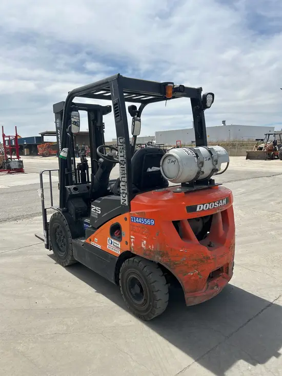 2022 Doosan G25P-7DF Warehouse Forklift