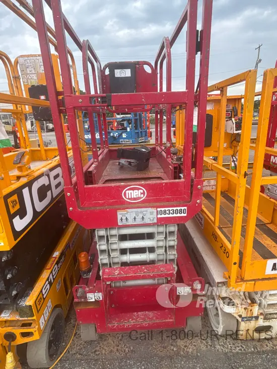 2018 MEC MICRO 19 Scissor Lift