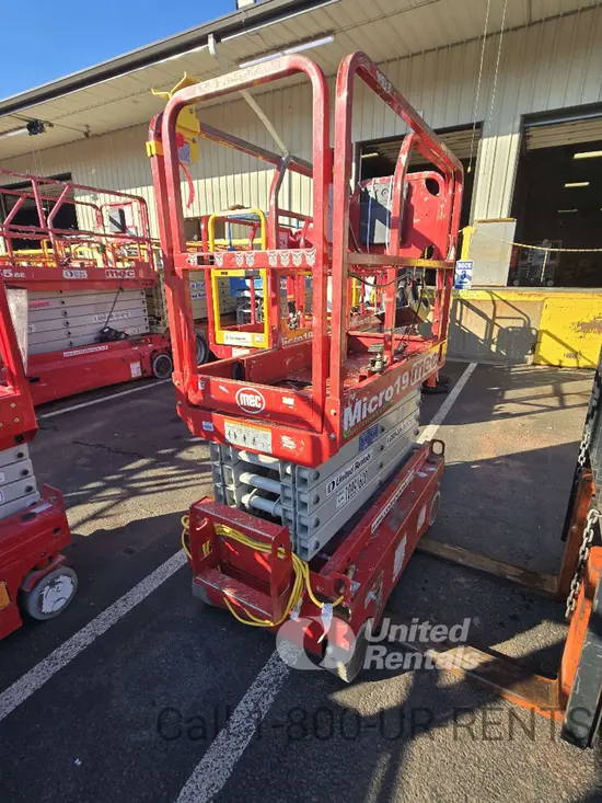 2019 MEC MICRO 19 Scissor Lift