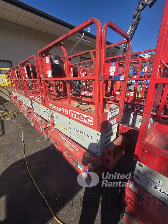 2019 MEC MICRO 19 Scissor Lift