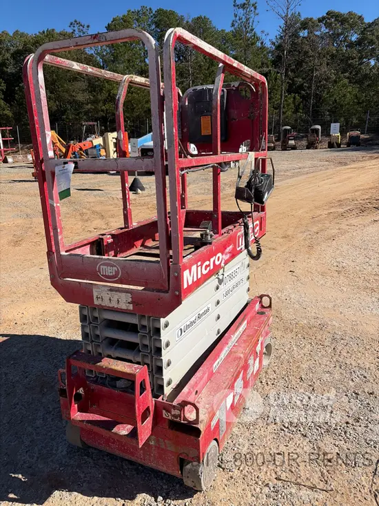 2018 MEC MICRO 19 Scissor Lift