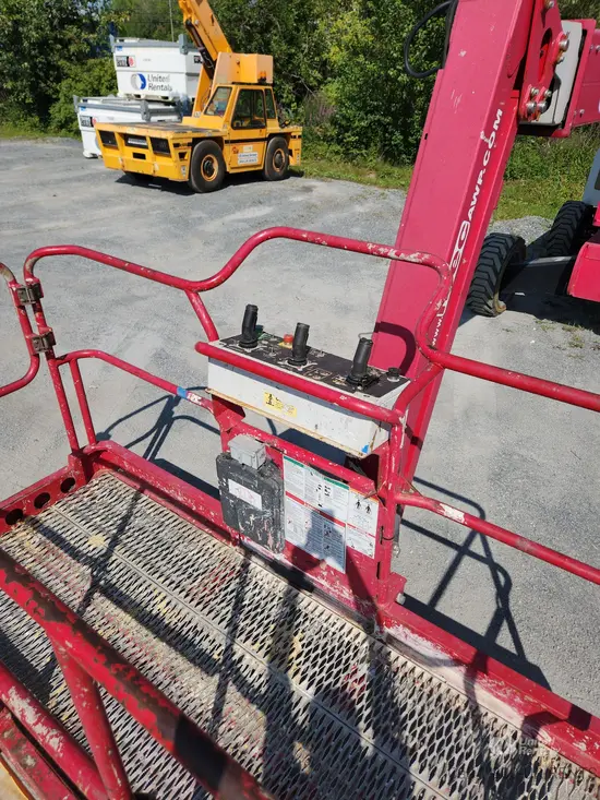 2017 MEC 60JD Boom Lift