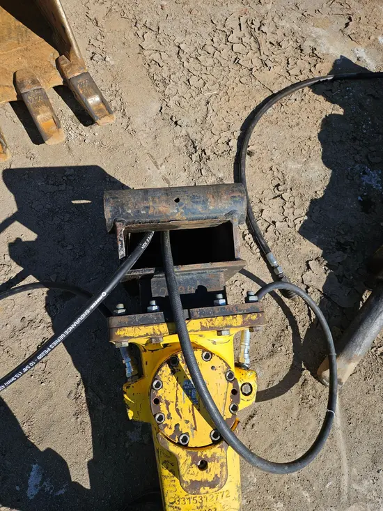 2021 Epiroc SB 452 Attachment