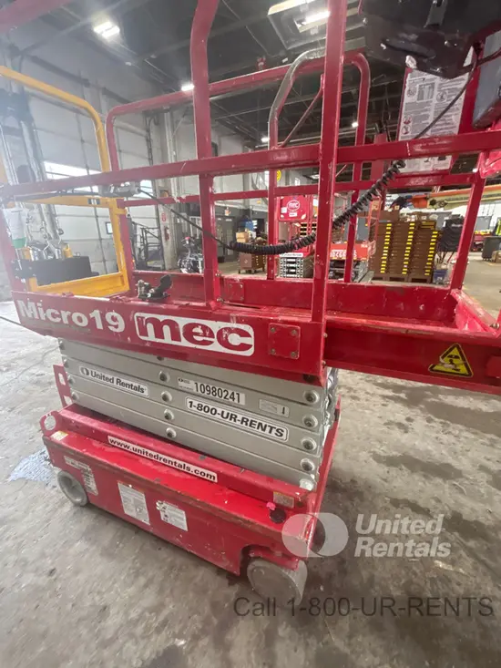 2019 MEC MICRO 19 Scissor Lift