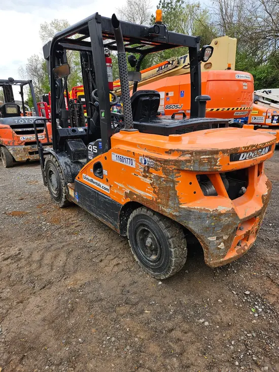 2023 Doosan D45S-7 Warehouse Forklift