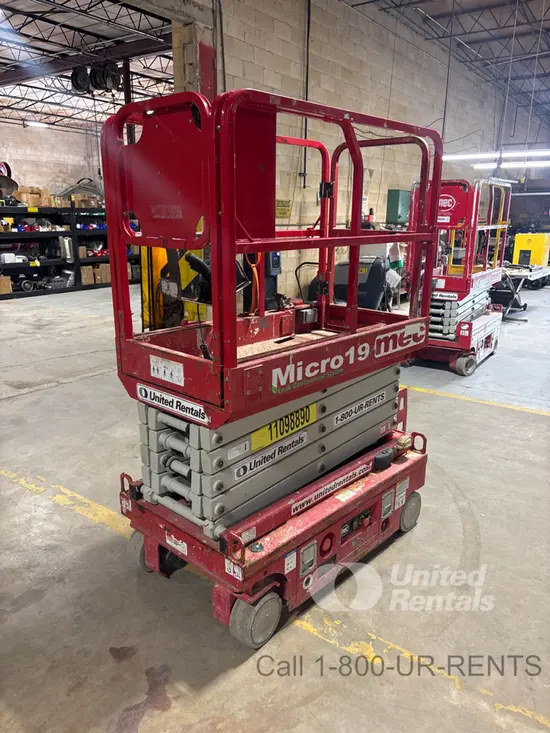 2020 MEC MICRO 19 Scissor Lift