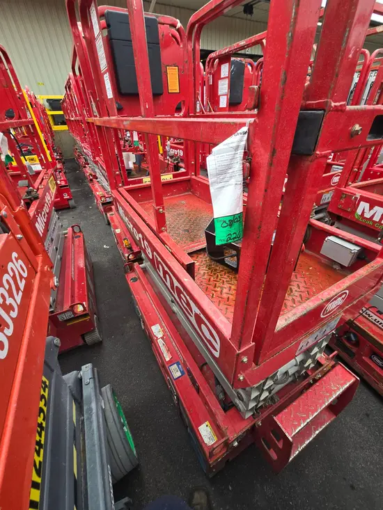 2019 MEC MICRO 19 Scissor Lift