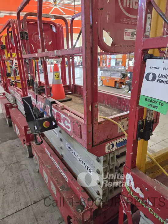 2018 MEC MICRO 19 Scissor Lift