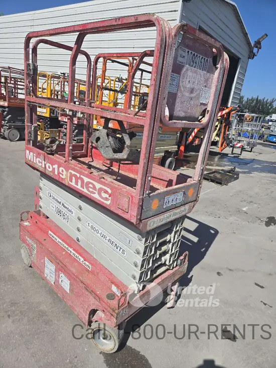 2019 MEC MICRO 19 Scissor Lift