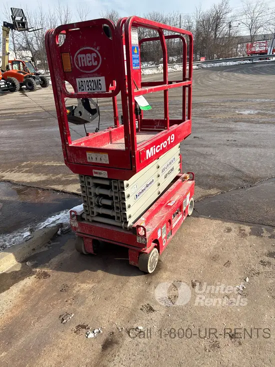 2019 MEC MICRO 19 Scissor Lift