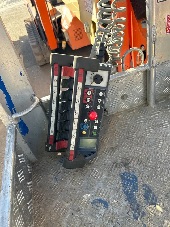 2016 JLG X700AJ Atrium Lift