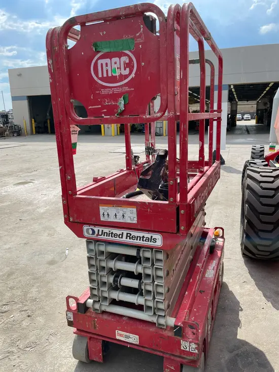 2019 MEC MICRO 19 Scissor Lift