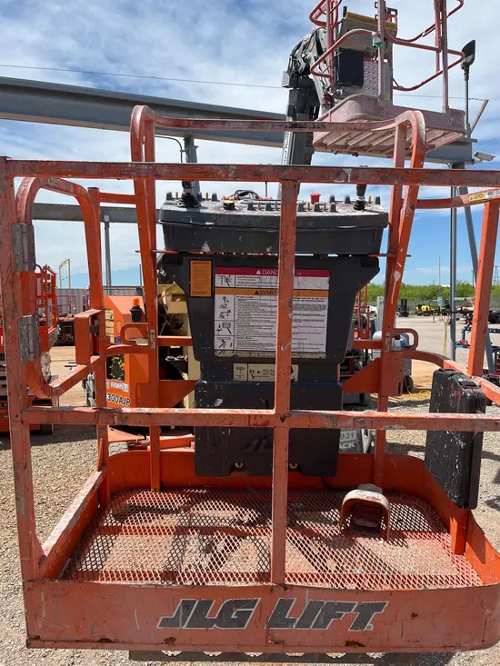 2016 JLG E300AJP Articulating Boom Lift