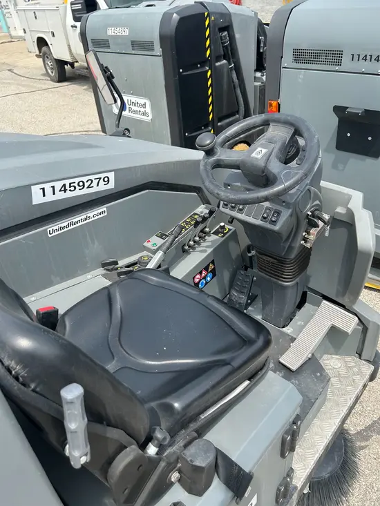 2022 KARCHER B 300 RI LPG Scrubber