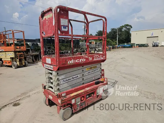 2020 MEC MICRO 19 Scissor Lift