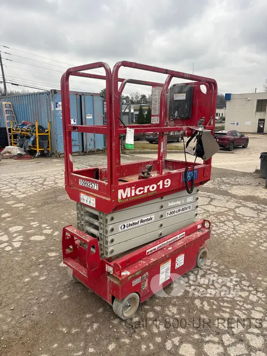 2019 MEC MICRO 19 Scissor Lift