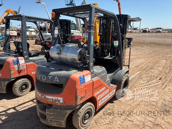 2019 Toyota 8FGU25 Warehouse Forklift