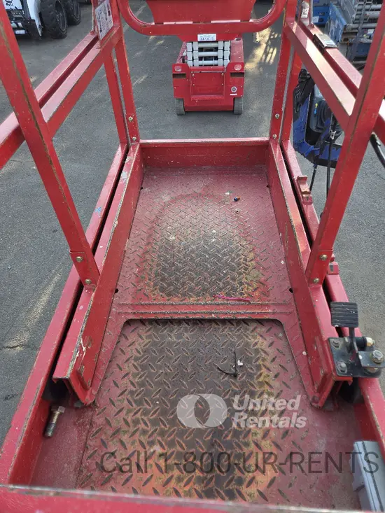 2019 MEC MICRO 19 Scissor Lift