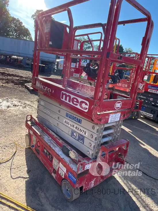 2019 MEC MICRO 19 Scissor Lift
