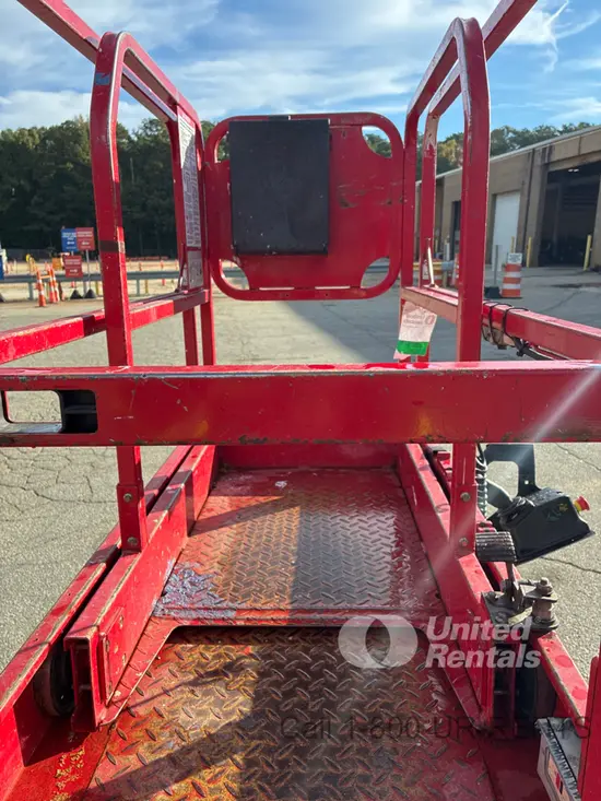 2018 MEC MICRO 19 Scissor Lift