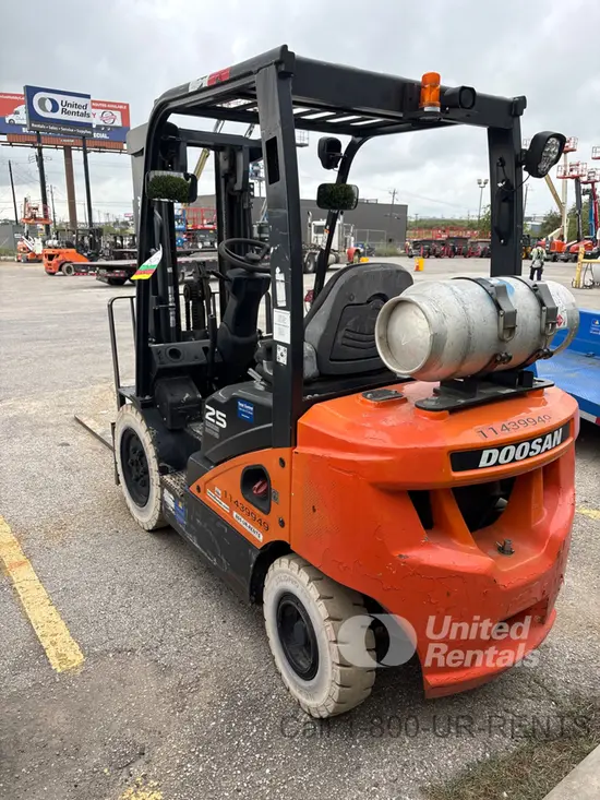 2022 Doosan G25N-7DF Warehouse Forklift