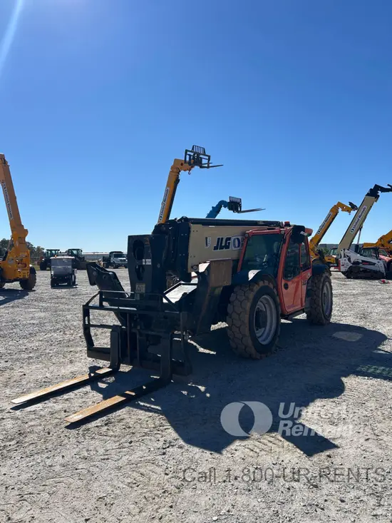 2019 JLG 1055 Forklift