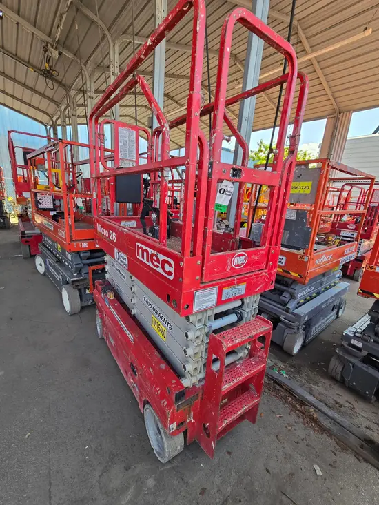 2019 MEC MICRO 26 Scissor Lift