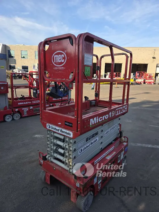 2019 MEC MICRO 19 Scissor Lift