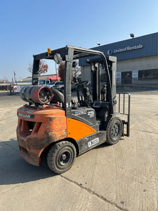 2021 Doosan G25P-7DF Warehouse Forklift