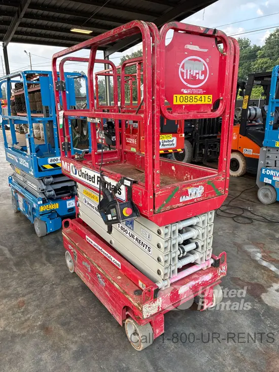 2019 MEC MICRO 19 Scissor Lift