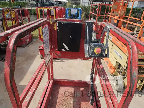 2020 MEC MICRO 19 Scissor Lift