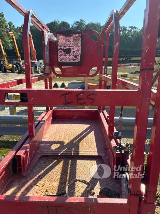 2019 MEC MICRO 19 Scissor Lift