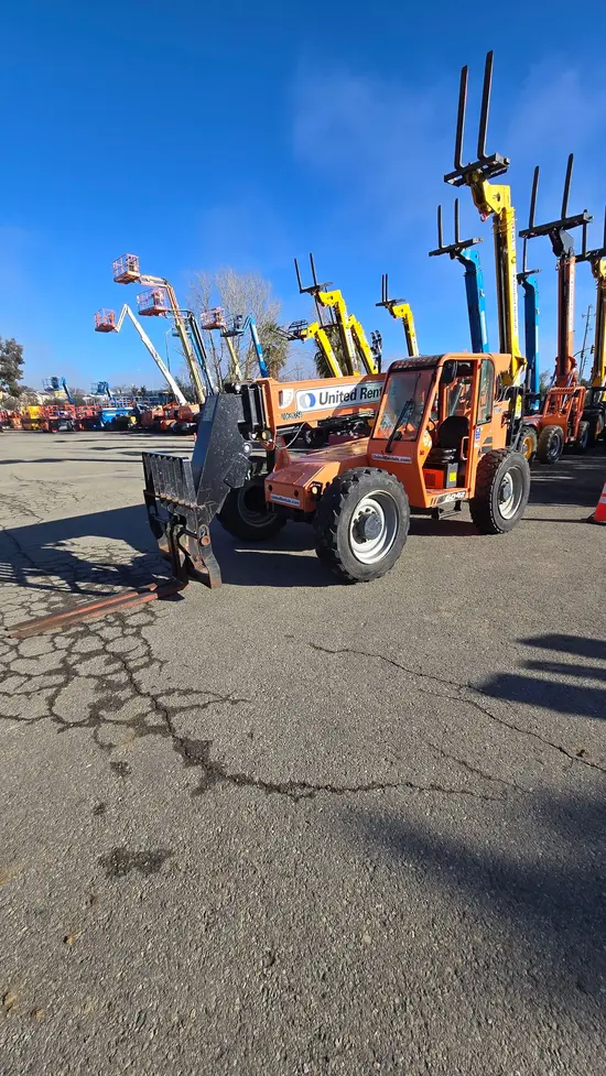 2017 SKYTRAK 6042 Forklift