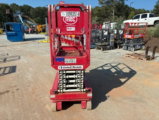 2019 MEC MICRO 19 Scissor Lift