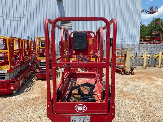 2019 MEC MICRO 19 Scissor Lift