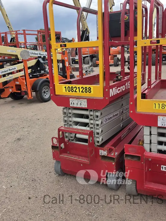 2018 MEC MICRO 19 Scissor Lift