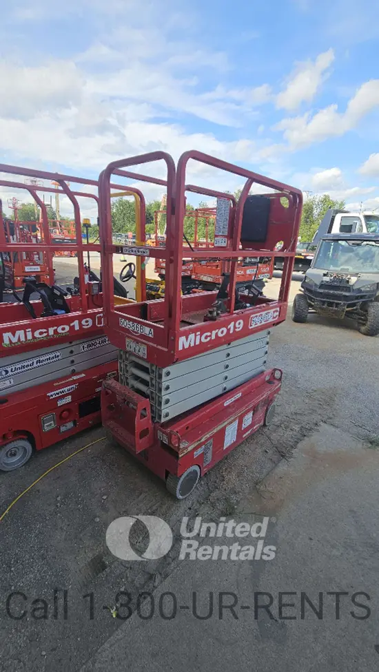 2018 MEC MICRO 19 Scissor Lift