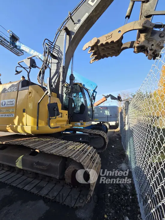 2019 John Deere 245G LC Excavator